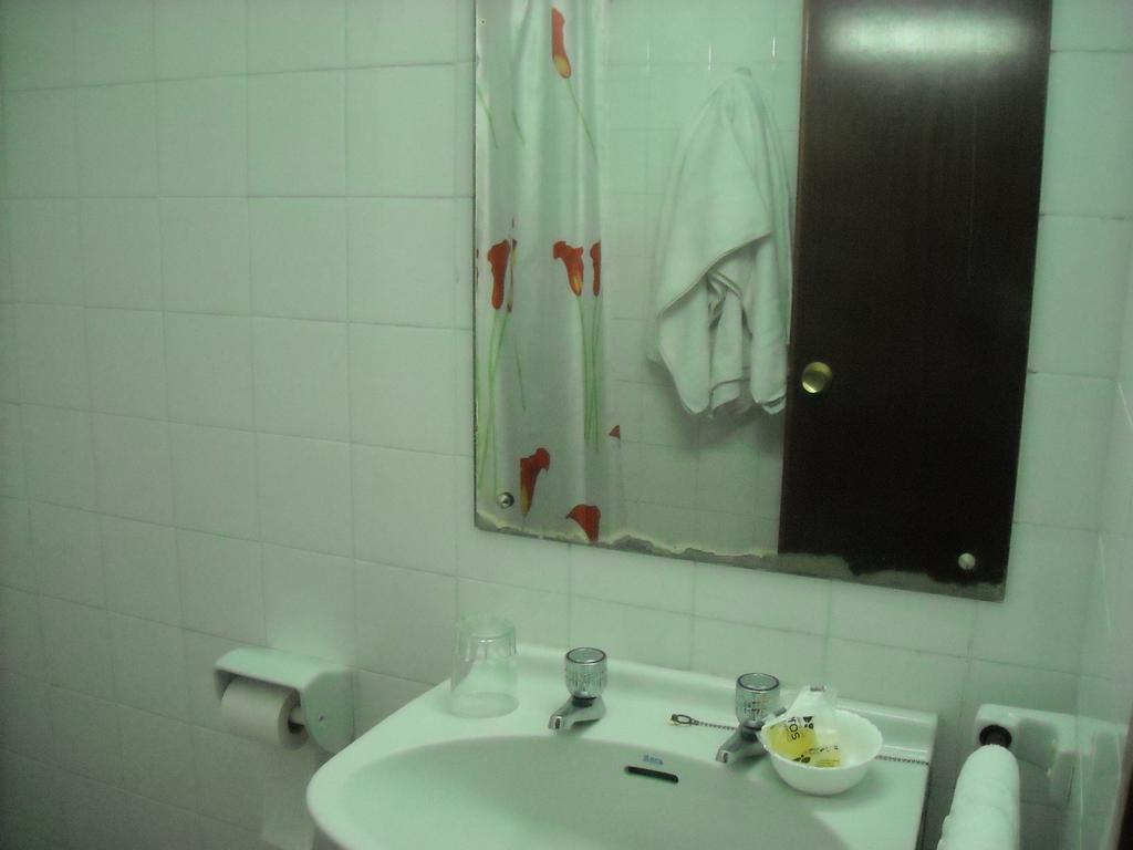 Hostal Residencia Avenida Cuenca  Eksteriør bilde