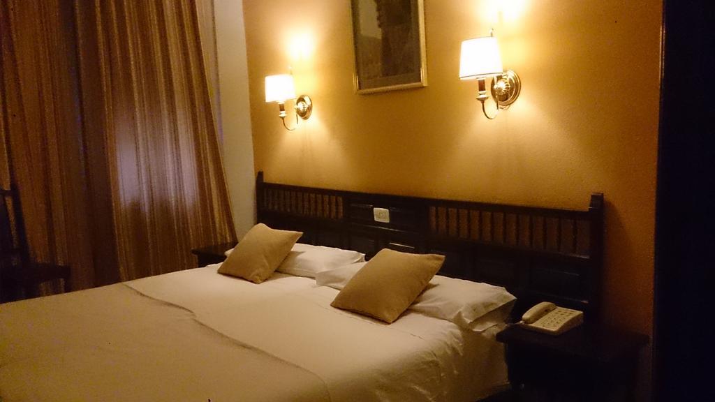 Hostal Residencia Avenida Cuenca  Eksteriør bilde
