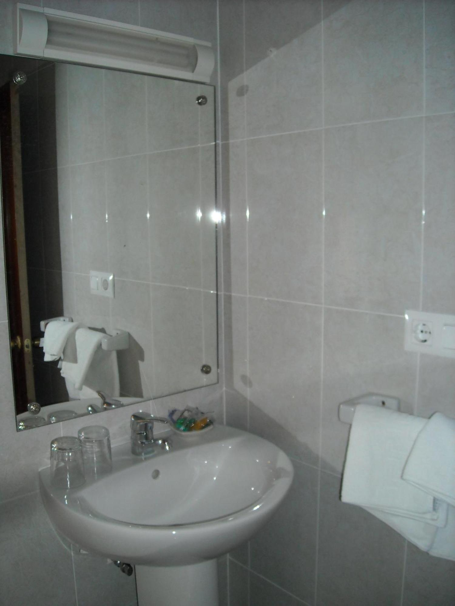 Hostal Residencia Avenida Cuenca  Eksteriør bilde